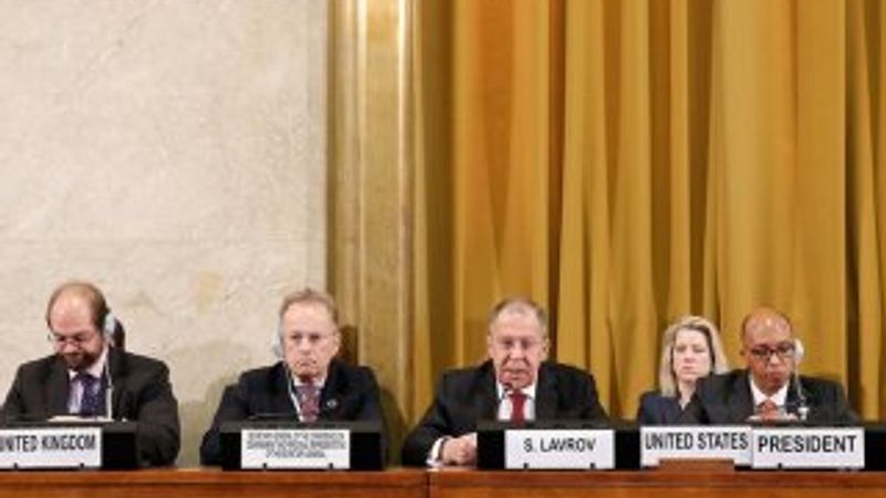 Lavrov: Rusya silahlanma yarışına girmeyecek