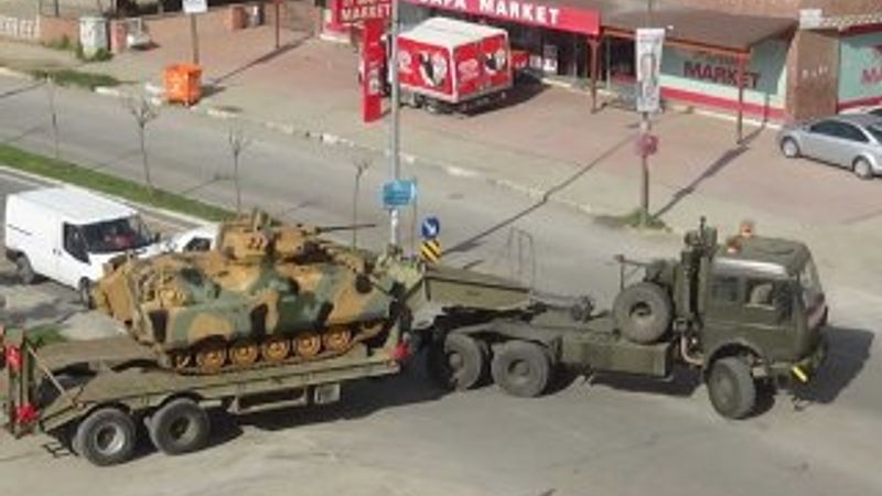 Sınır birliklerine tank sevkiyatı