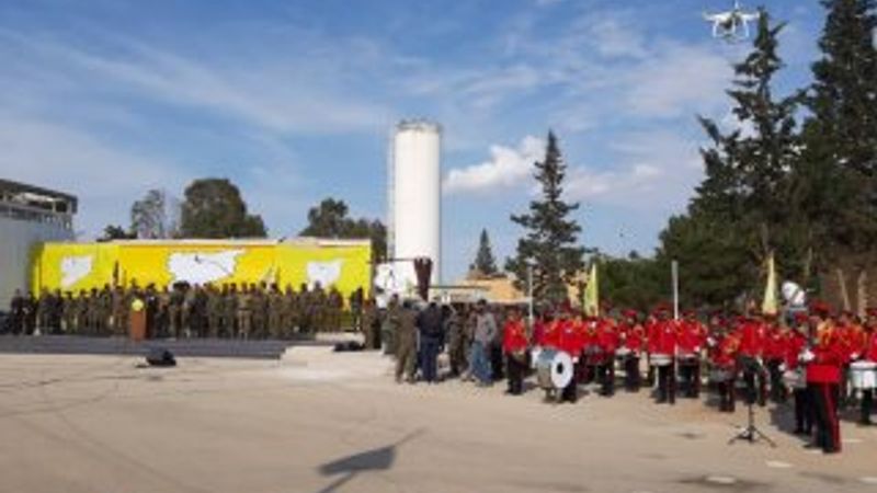 YPG'nin saksafonlu bando takımı