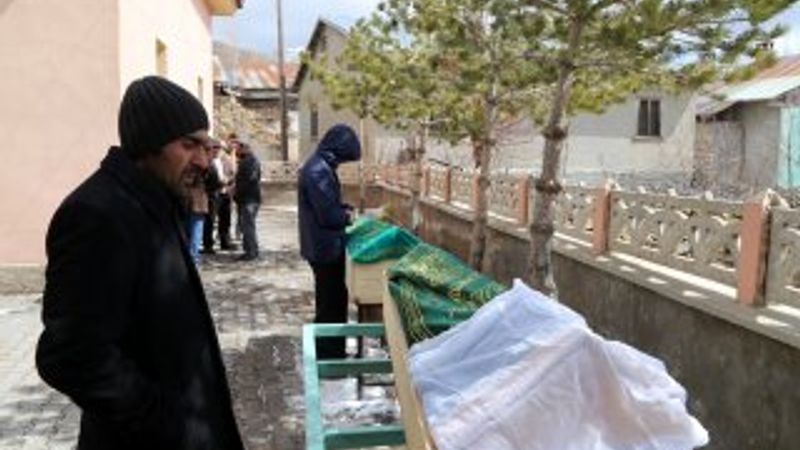 Boğulan kuzenler gözyaşları içerisinde defnedildi