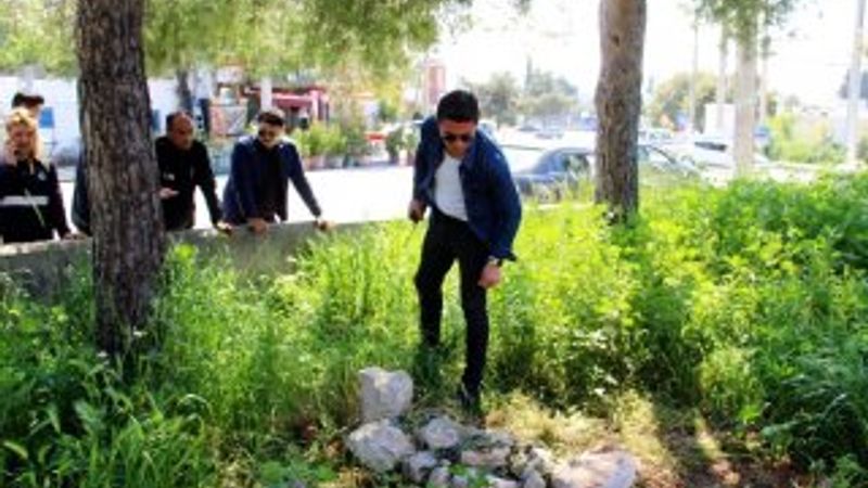 Boş arazide bulunan mezar panik yarattı