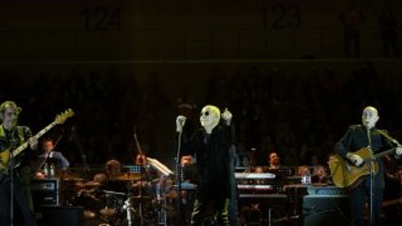 MFÖ, CSO ile aynı sahneyi paylaştı