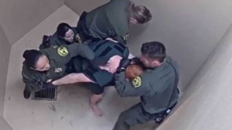 ABD'de mahkuma 8 gardiyanla işkence