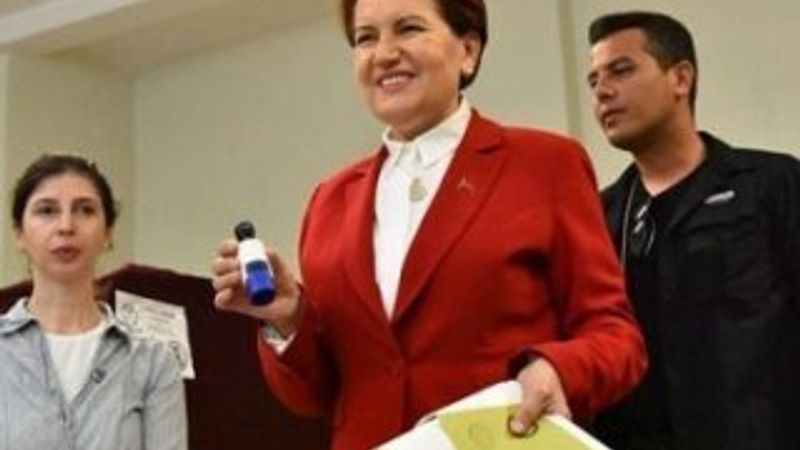Meral Akşener oyunu kullandı