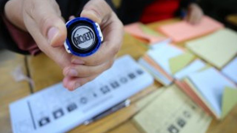 Antalya'da millet sandık başında