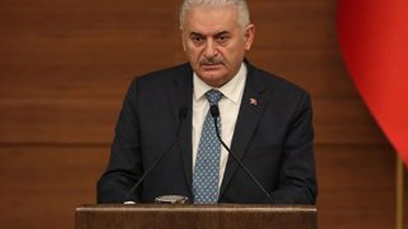 Binali Yıldırım kameralar karşısında