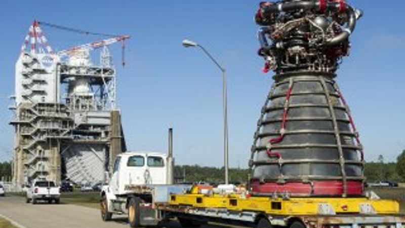 NASA, Ay seferlerinde kullanacağı roket motorunu test etti