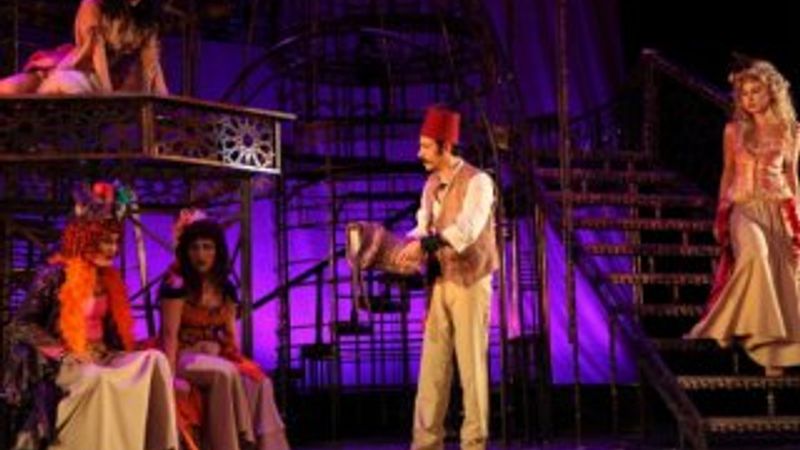 Şekerpare tiyatroda