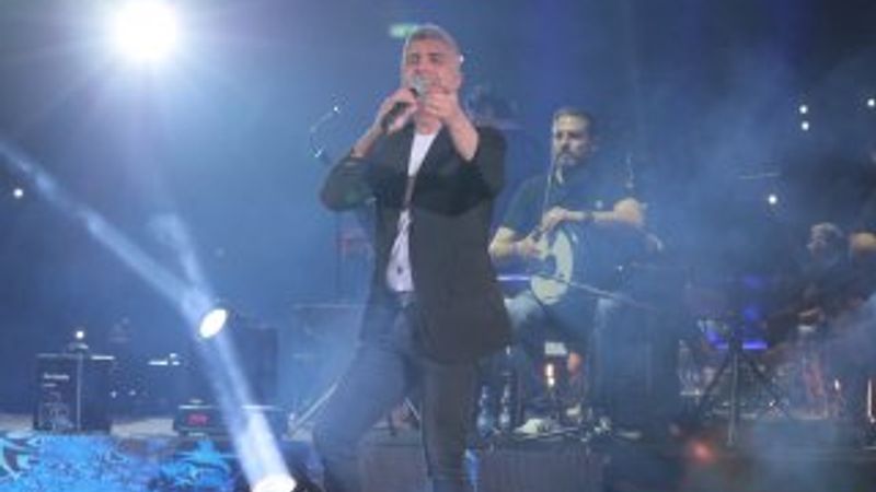 Özcan Deniz'in İsrail konserine tepki var