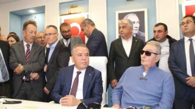 Deniz Baykal: Her seçim bir yenilenmedir