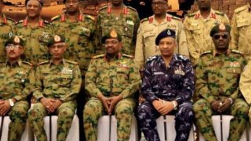 Sudan Devlet Başkanı Ömer Beşir tutuklandı
