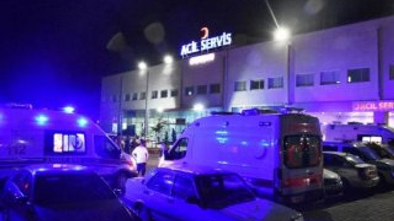 Malatya'da iki kişi birbirini bıçakladı