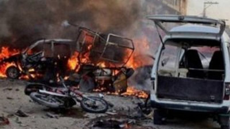Pakistan'da bombalı saldırı