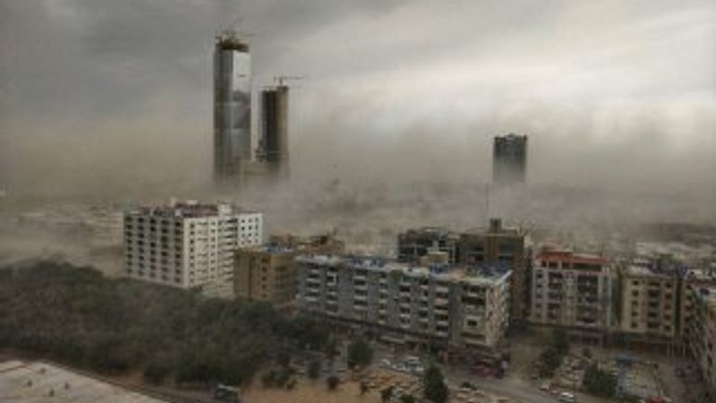 Pakistan'daki fırtına can aldı