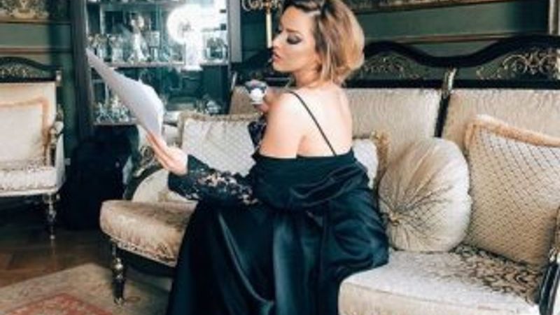 Hadise'den sabah pozu