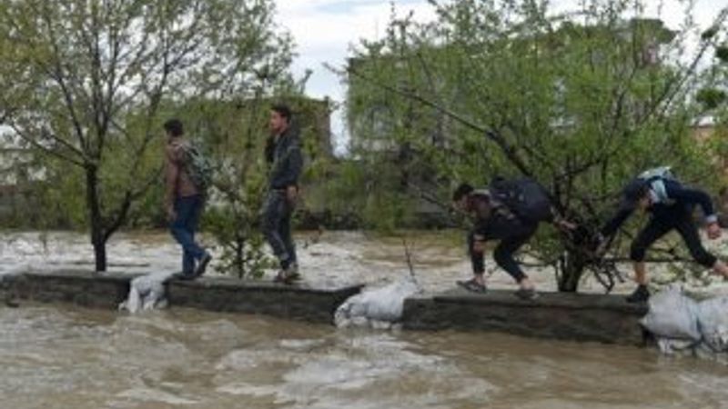 Pakistan'da sel felaketi: 39 ölü