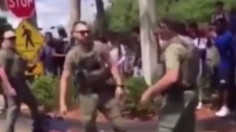 ABD polisinin öğrenciye uyguladığı şiddetin görüntüleri