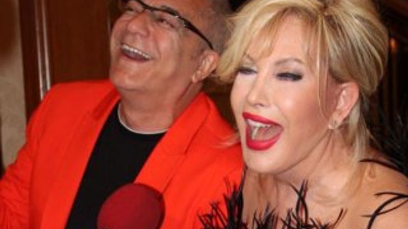 Mehmet Ali Erbil konsere telefonla bağlandı