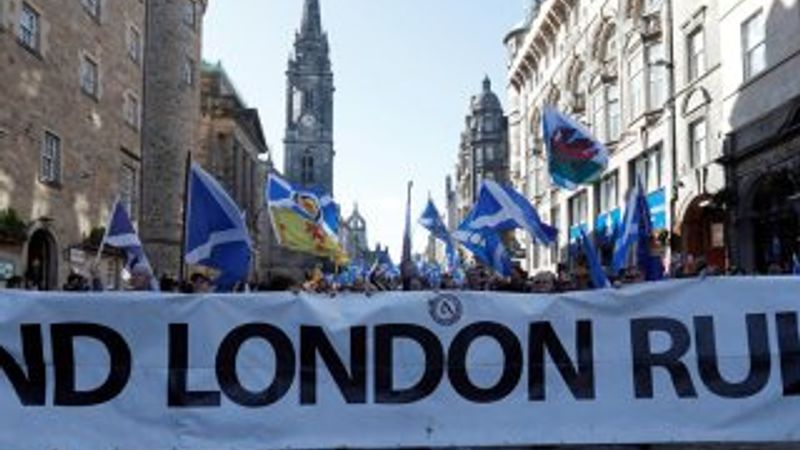 İskoçya bağımsızlık için referanduma başvuracak