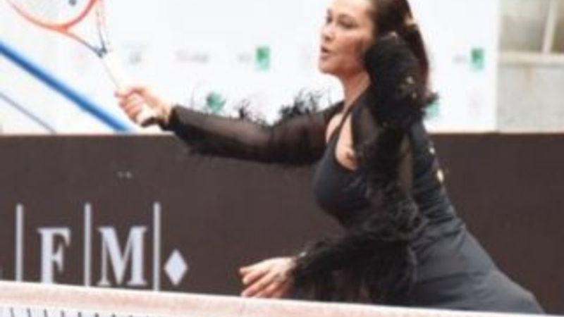 Hülya Avşar: Gençlere örnek olmak istedim