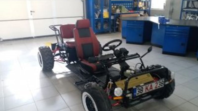 Kayseri Meslek Lisesi öğrencileri elektrikli araba yaptı