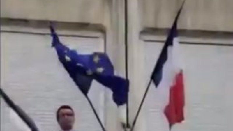 Fransa AB'den ayrılığa hazırlanıyor