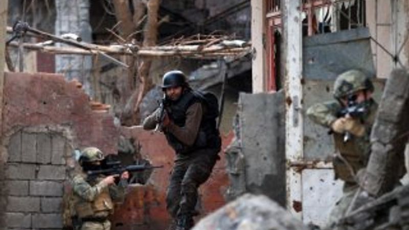 YPG ve PKK nisan ayında ağır darbe aldı