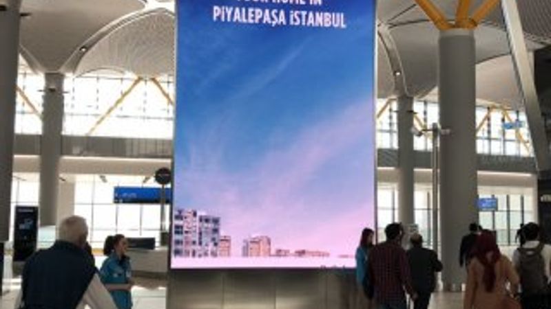 İstanbul Havalimanı'nda vatandaşlık reklamı