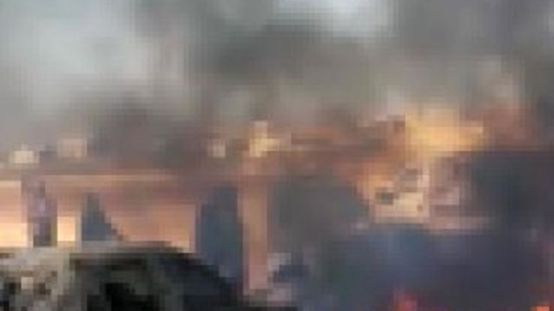 Hindistan’da sandık merkezine bombalı saldırı