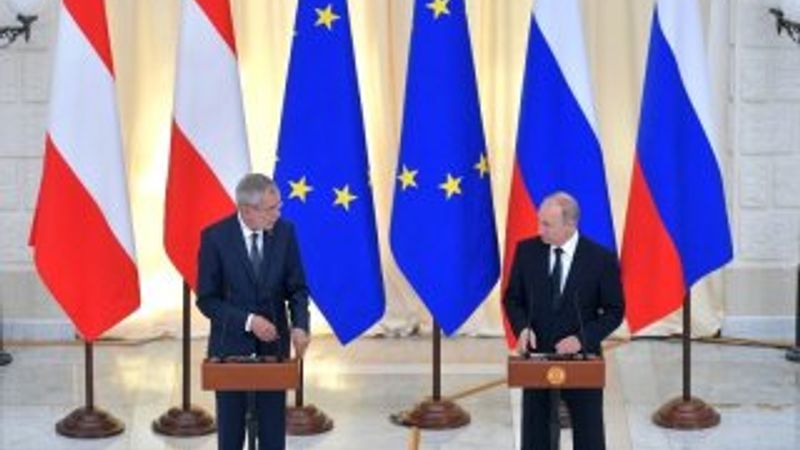 Putin ve Avusturya Cumhurbaşkanı Bellen bir araya geldi
