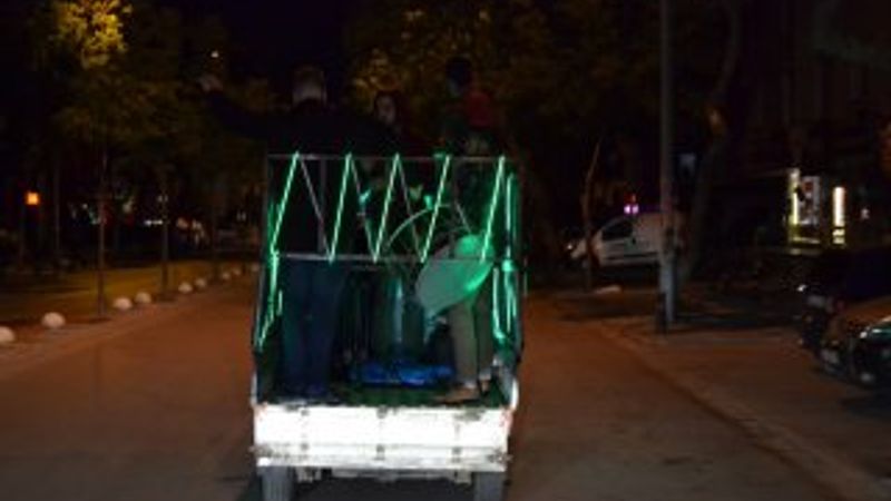 Konya’da sahurda davulcuya bu sefer DJ eşlik etti