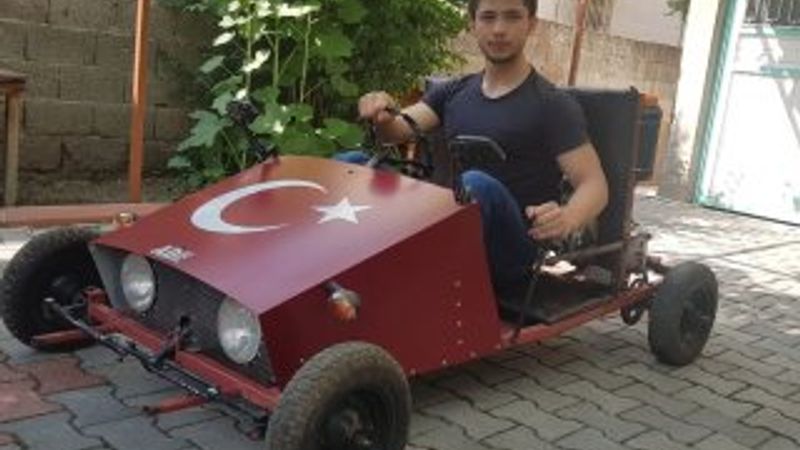 Lise öğrencisi kendi yaptığı arabaya adını verdi