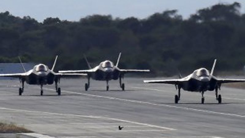 İngiltere'den Güney Kıbrıs'a F-35 yığınağı
