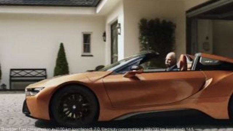 BMW'nin Mercedes'e gönderme yaptığı reklam