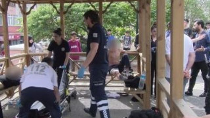 Lise öğrencileri bıçaklı kavgaya tutuştu