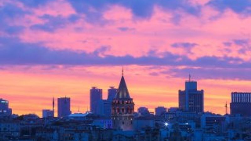 İstanbul'da gün doğumu manzaraları
