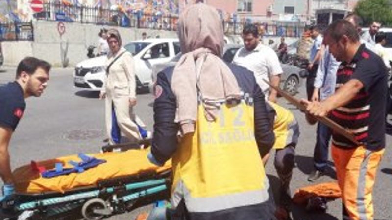 Yaralı vatandaşın imdadına temizlik işçisi koştu