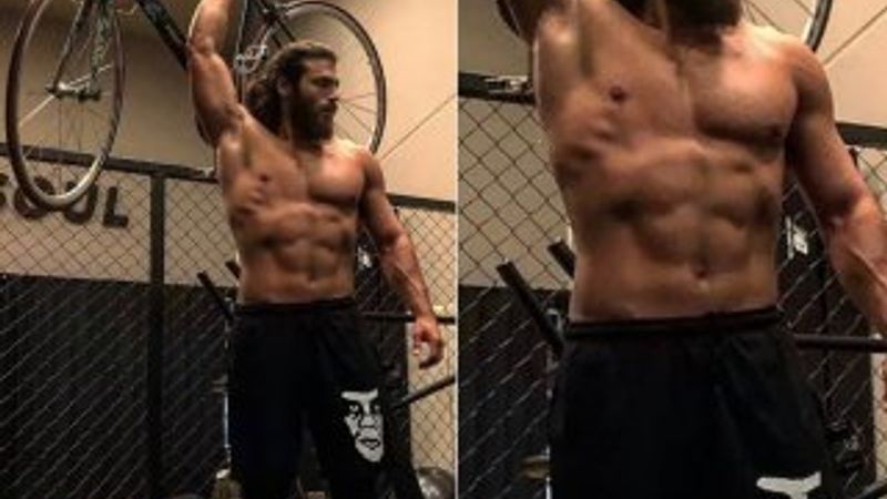 Can Yaman'dan kas şov