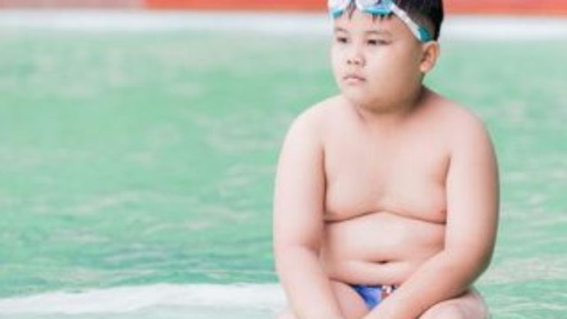 Çocukları sağlıklı yiyeceklerle besleyin