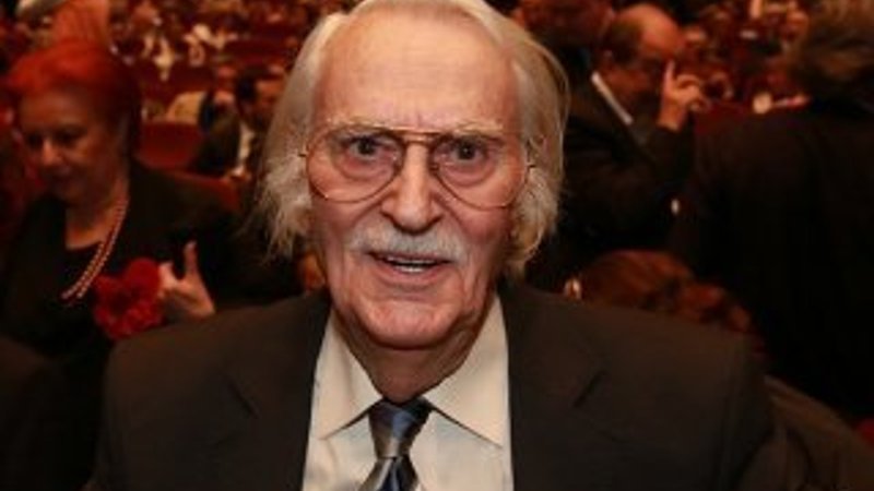 Sanatçı dostlarından Eşref Kolçak'a veda