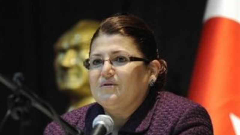 Eski HSYK üyesi Özer'e hapis cezası