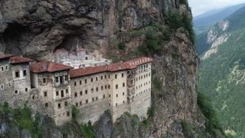 Restorasyonu tamamlanan Sümela ziyaretçilerini bekliyor