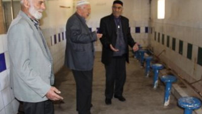 Erzurum'da cami musluklarını çalan hırsızlar pes dedirtti