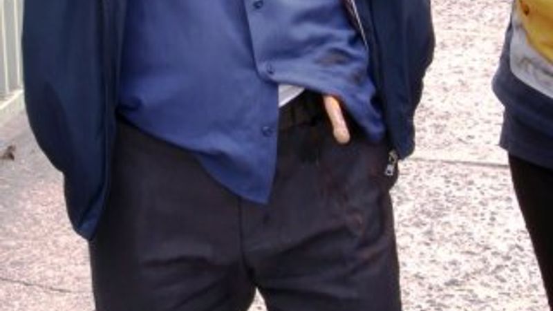 İstanbul'da karnında saplı ekmek bıçağıyla hastaneye kaldırıldı