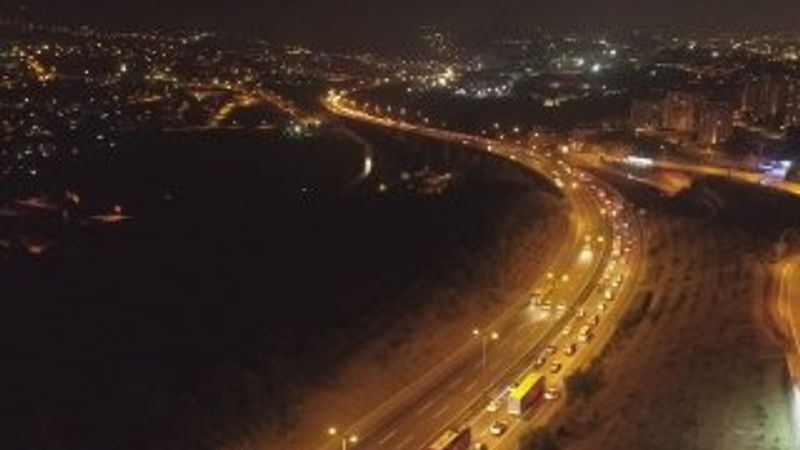 TEM otoyolunda trafik durma noktasına geldi