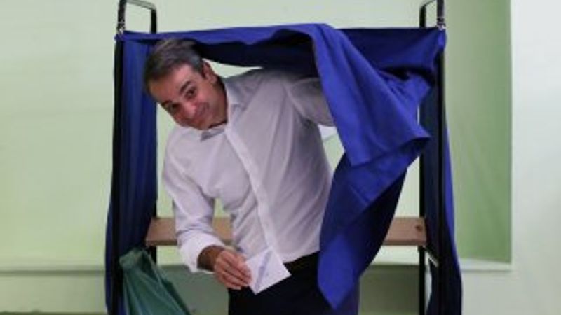 Yunanistan yerel seçimlerini muhalefet kazandı