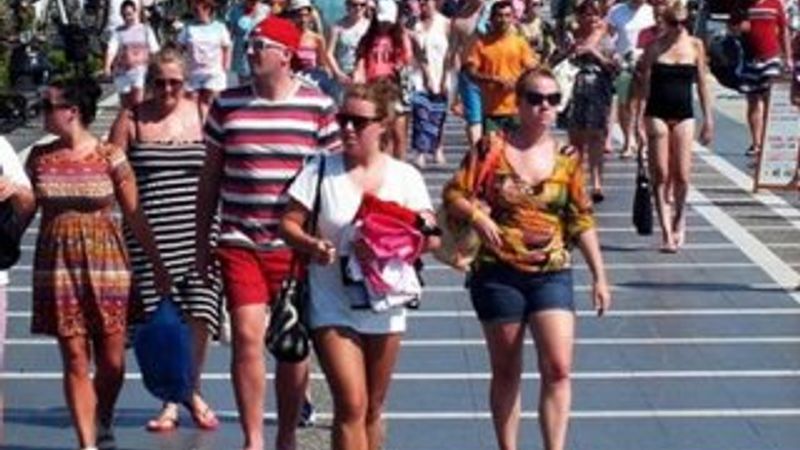 Avrupa'dan turist akını yabancı medyayı şaşırttı