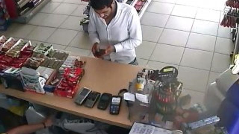 Polis kredi kartı dolandırıcısını suçüstü yakaladı