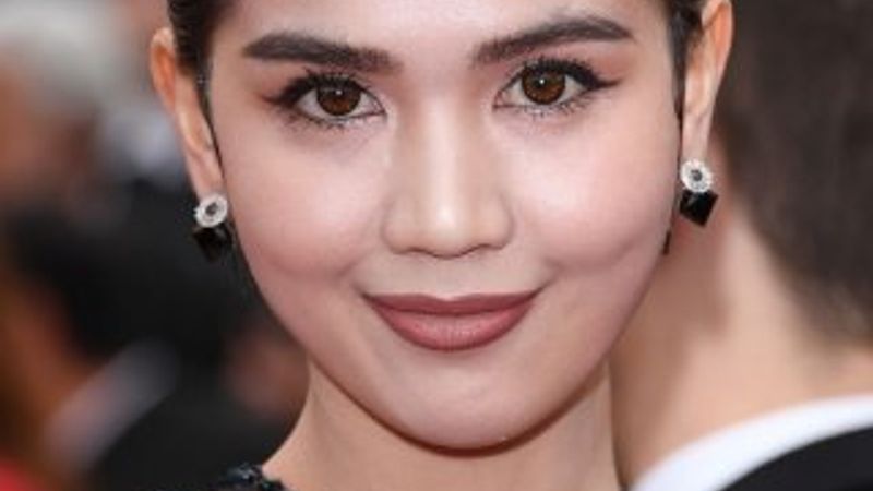 Ngoc Trinh'e kıyafeti nedeniyle soruşturma açıldı