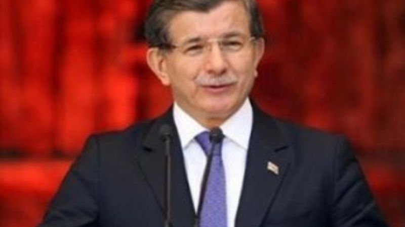 Davutoğlu, Yenikapı'daki teravih namazını yanlış buldu